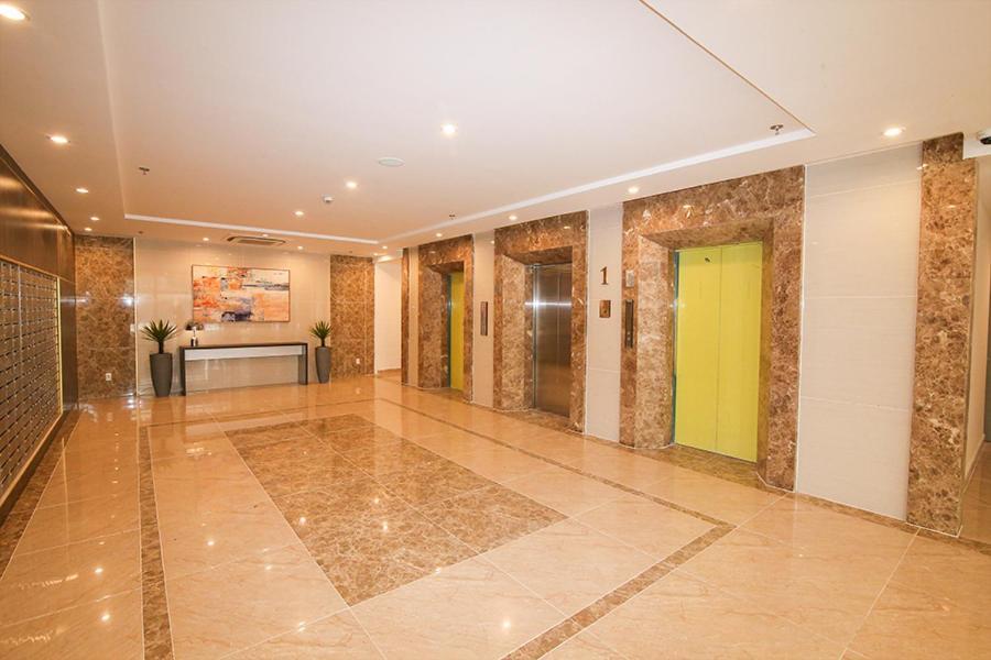 Austin Home Apartment Sky Center - Near Tan Son Nhat Airport 호치민 외부 사진